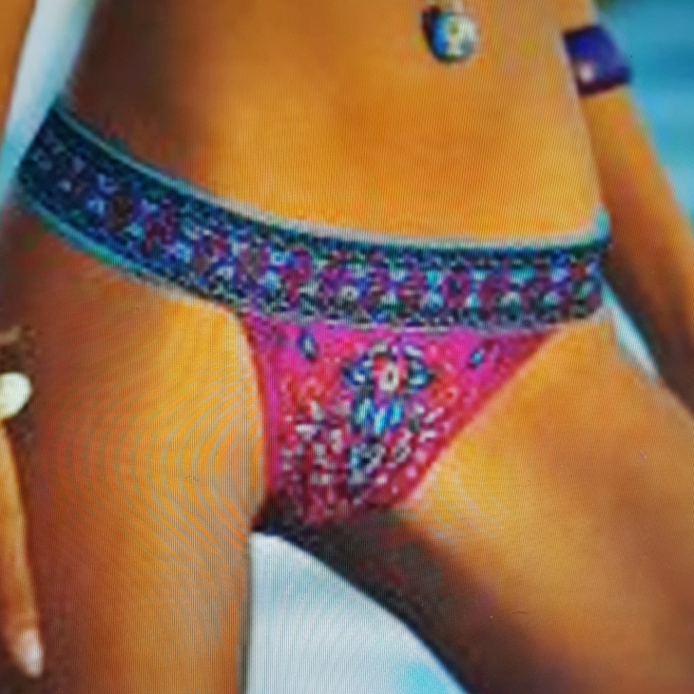 VICTORIA'S SECRET INDIAN TOTEM PATTERN BOTTOM